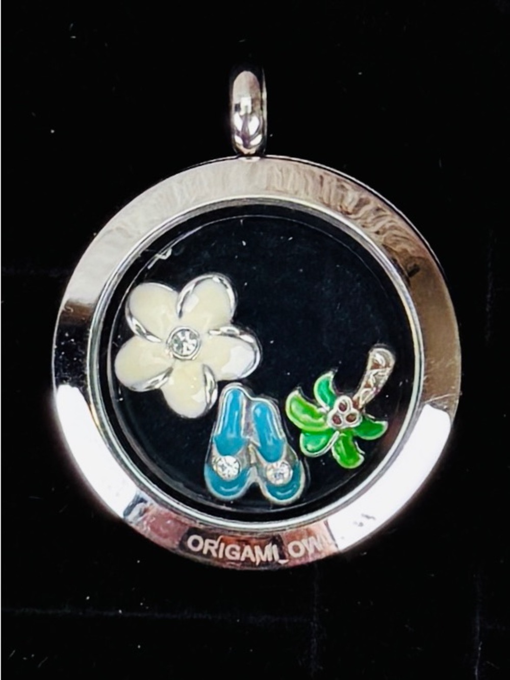 Origami Owl Silver Round Locket Pendant with Palm Tree, Shoe & Flower Charms